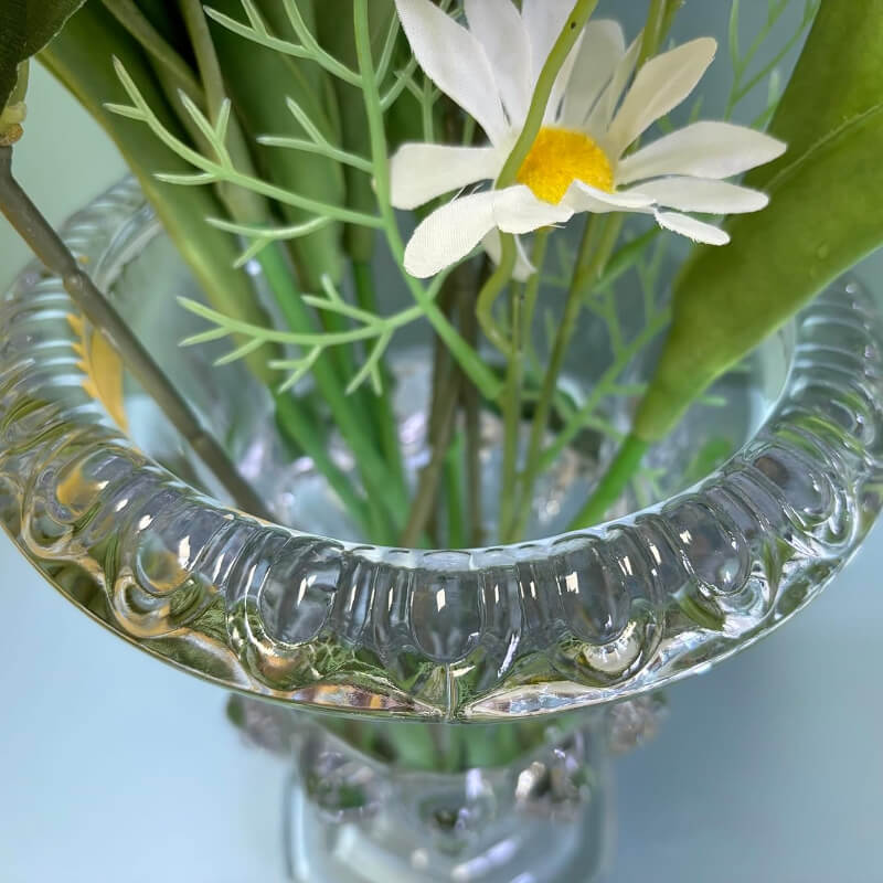 Enhance your decor with this elegant vintage home decor addition – a ribbed glass vase that accommodates roses, tulips, carnations, orchids, sunflowers, and various artificial and dried flower stems. 🌻