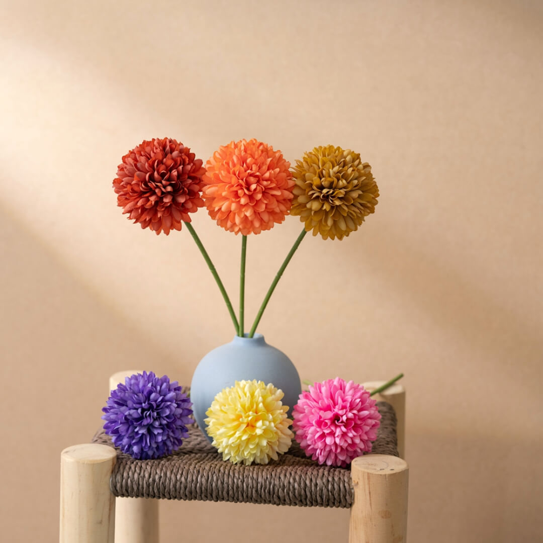 Add a touch of home elegance with this ensemble of our Premium Artificial Dandelion and Faux Flowers. 🌼