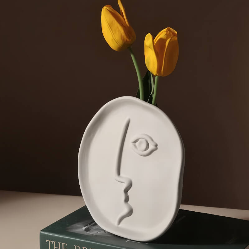 Single face vase with flower arrangement 1